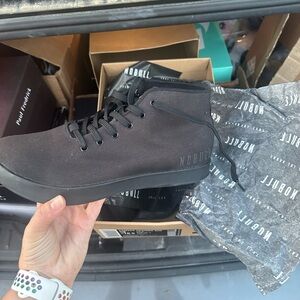 NOBULL canvas trainer mid